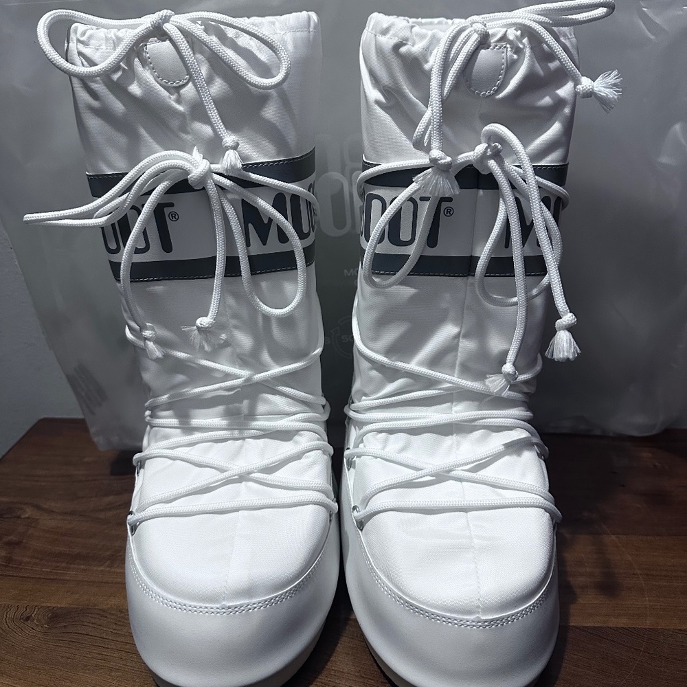 Tall Moon boot